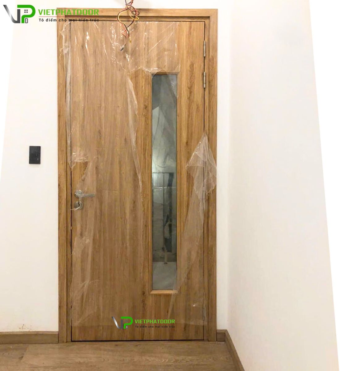 Cửa nhựa composite ô kính dài