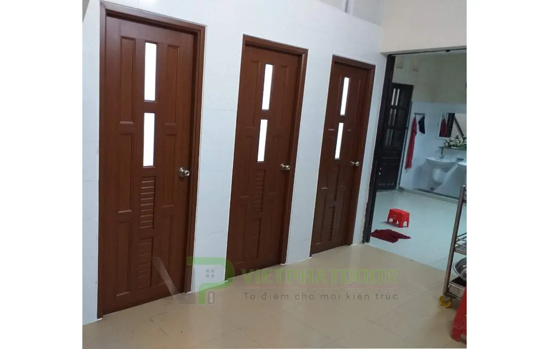MẪU CỬA PHÒNG TẮM GIÁ RẺ dai loan 1