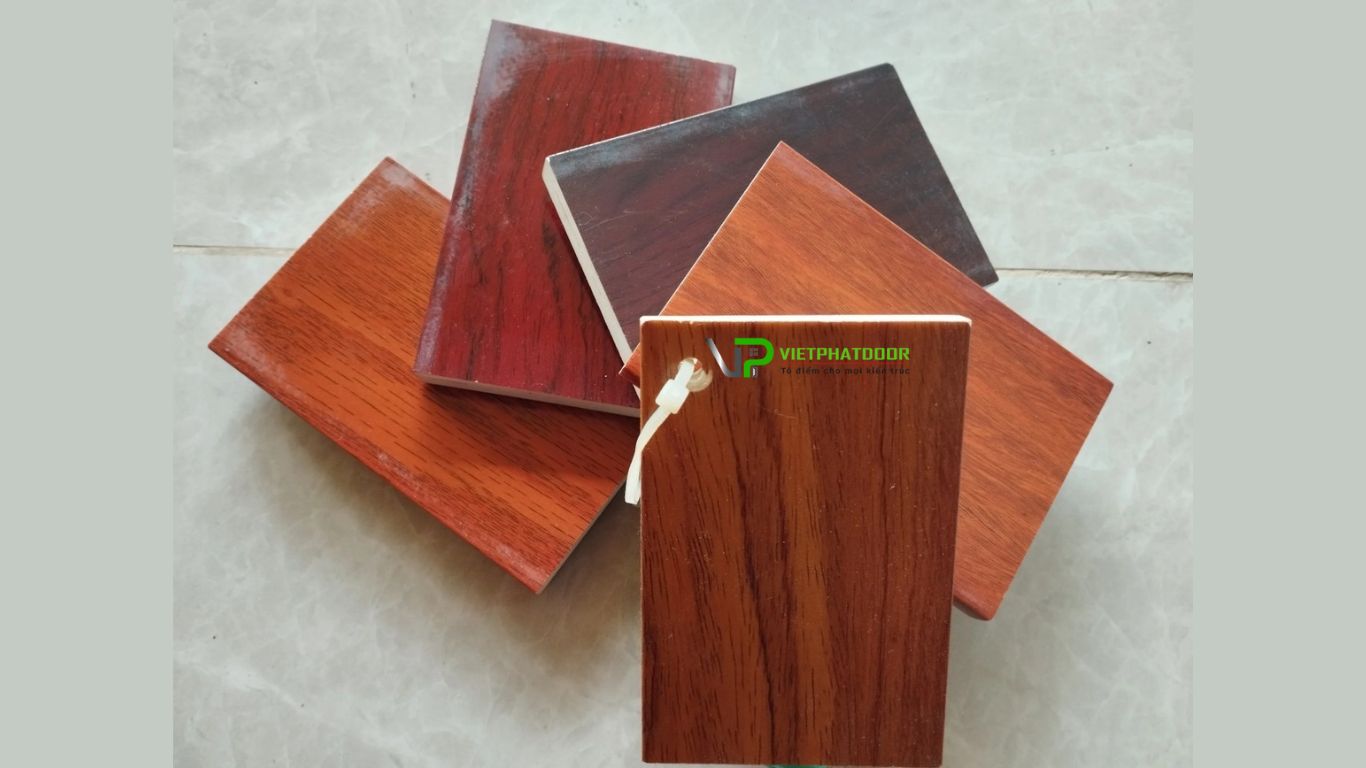 BÁO GIÁ CỬA PHÒNG NGỦ TẠI TPHCM, CỬA NHỰA GIẢ GỖ CAO CẤP GIÁ RẺ TẠI TPHCM màu composite lx